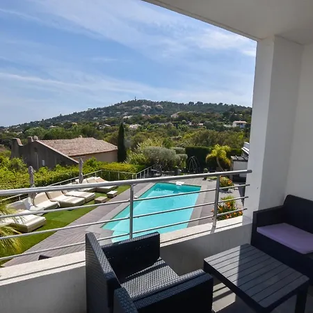 Louancelie Bed & Breakfast 3*