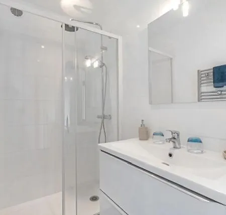 Oda ve Kahvaltı Louancelie