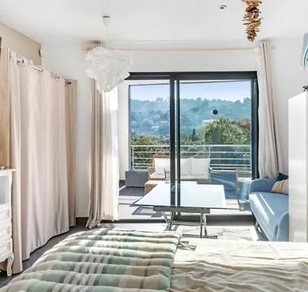 فندق مبيت وإفطار Louancelie