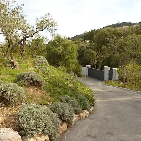 Bed & Breakfast Louancelie 3*