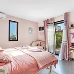 Bed & Breakfast Louancelie 4*