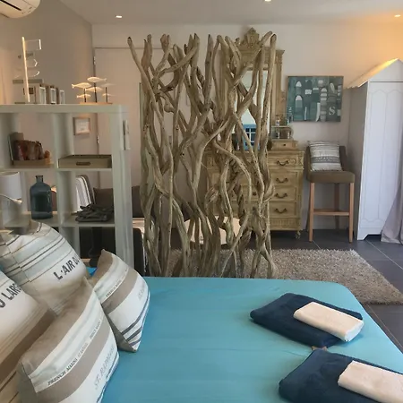 Louancelie 住宿加早餐酒店 4*